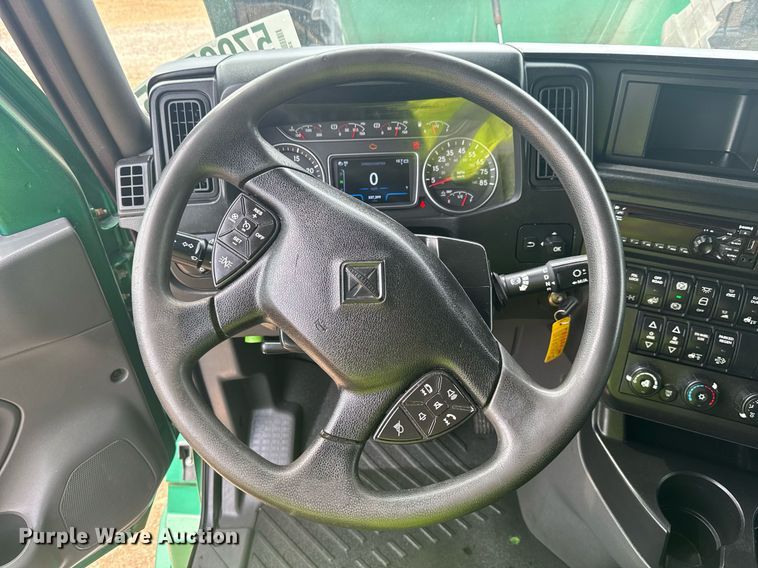 image for item YA0562 2020 International LT625 semi truck