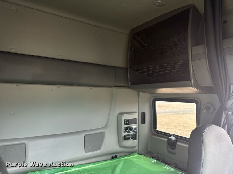 image for item YA0562 2020 International LT625 semi truck