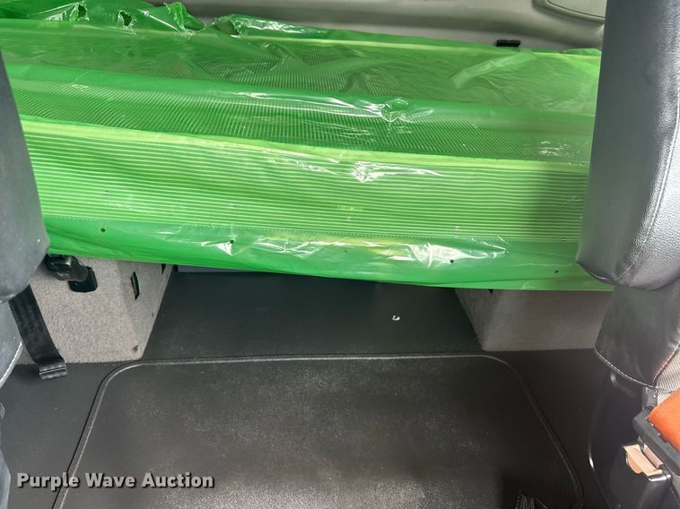 image for item YA0562 2020 International LT625 semi truck