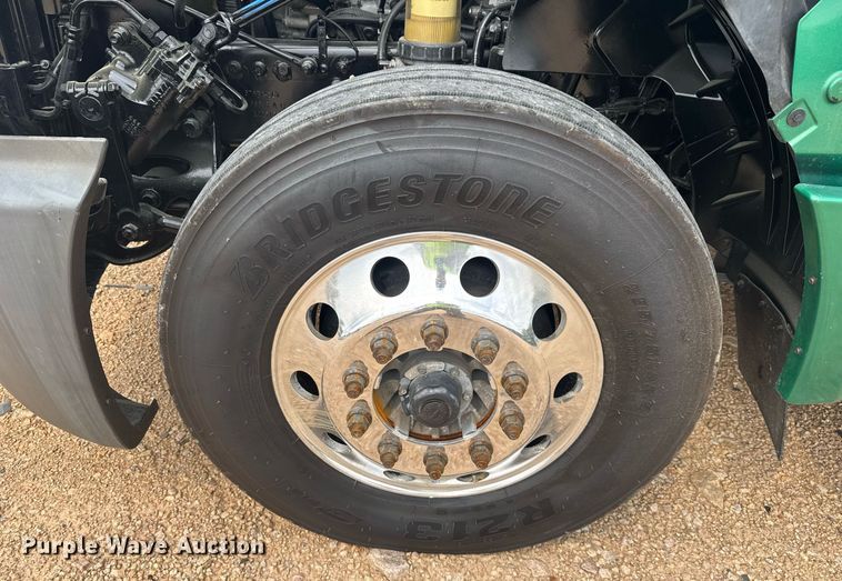 image for item YA0562 2020 International LT625 semi truck