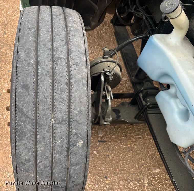 image for item YA0562 2020 International LT625 semi truck