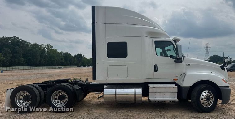 image for item YA0565 2020 International LT625 semi truck