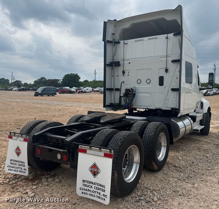 image for item YA0565 2020 International LT625 semi truck