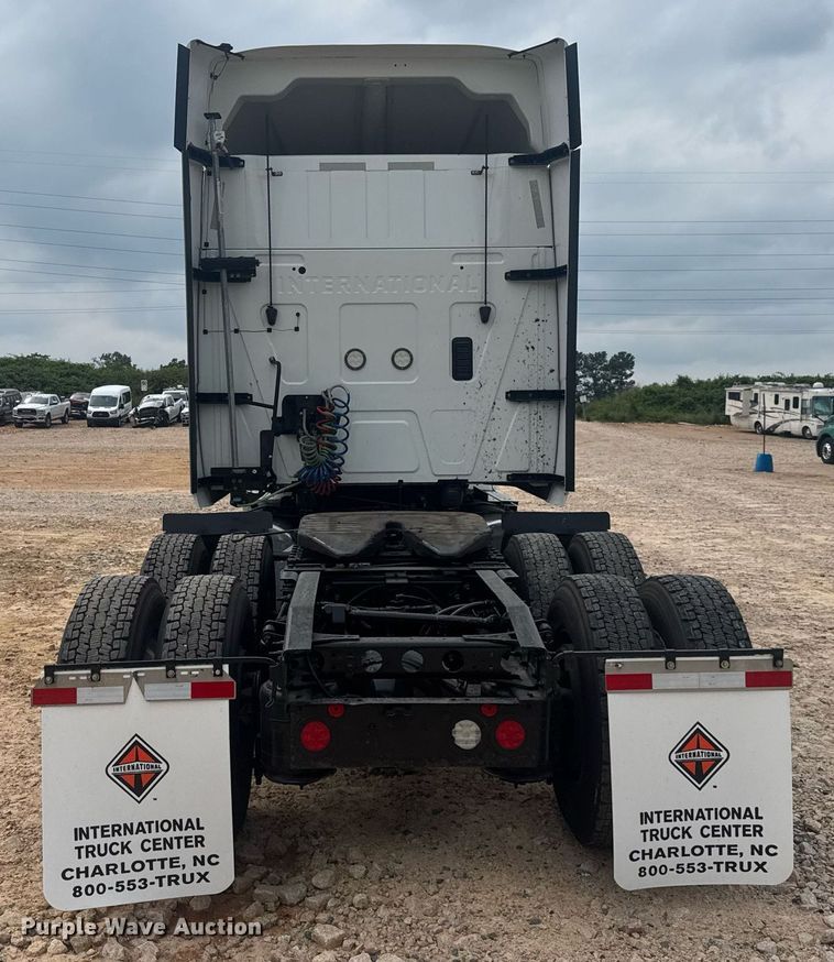 image for item YA0565 2020 International LT625 semi truck