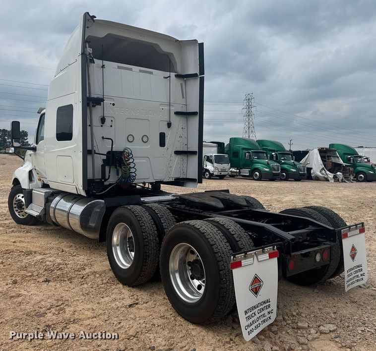 image for item YA0565 2020 International LT625 semi truck