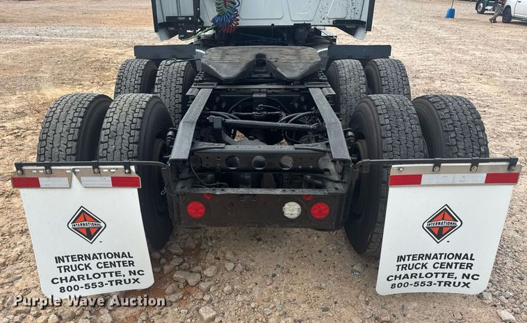 image for item YA0565 2020 International LT625 semi truck