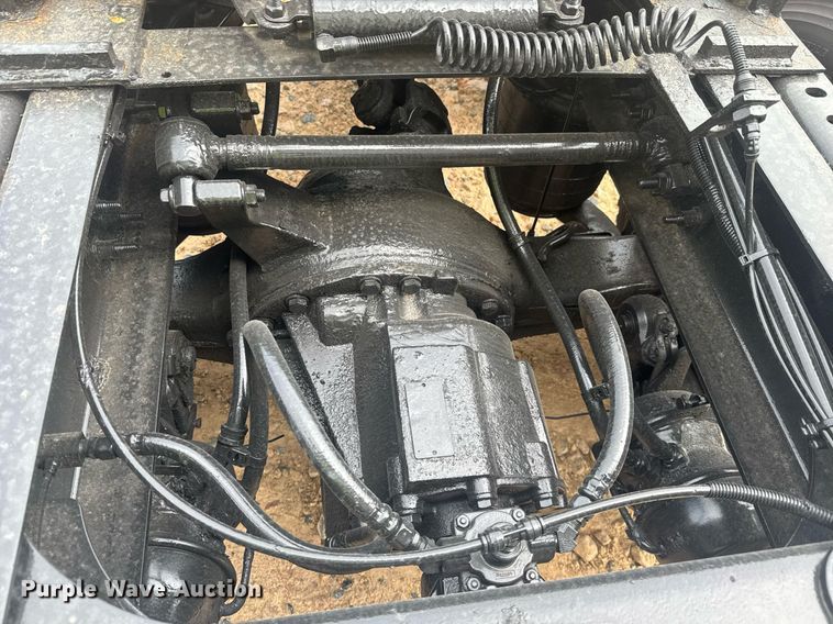 image for item YA0565 2020 International LT625 semi truck