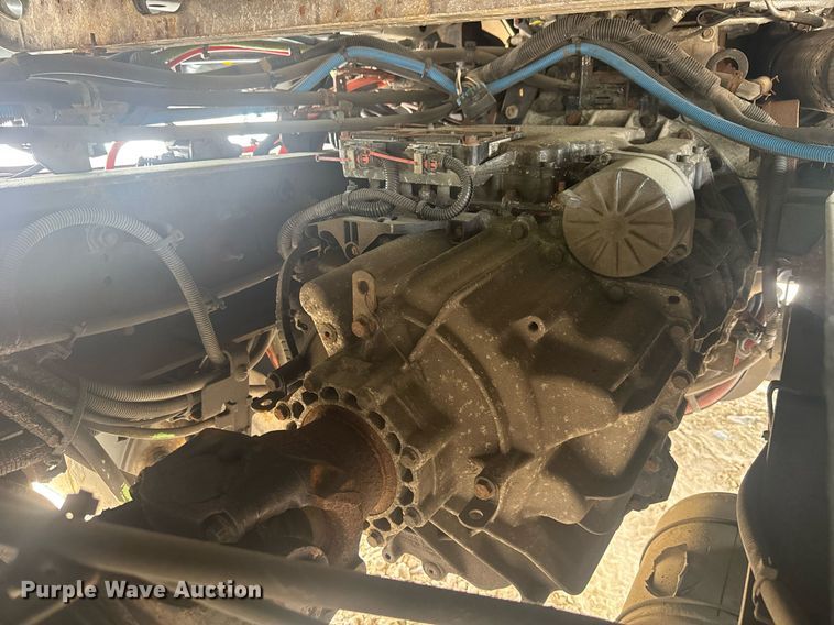 image for item YA0565 2020 International LT625 semi truck