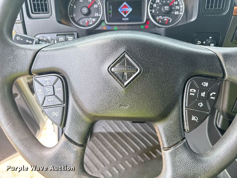 image for item YA0565 2020 International LT625 semi truck