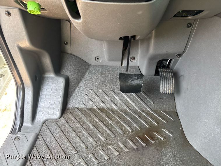 image for item YA0565 2020 International LT625 semi truck