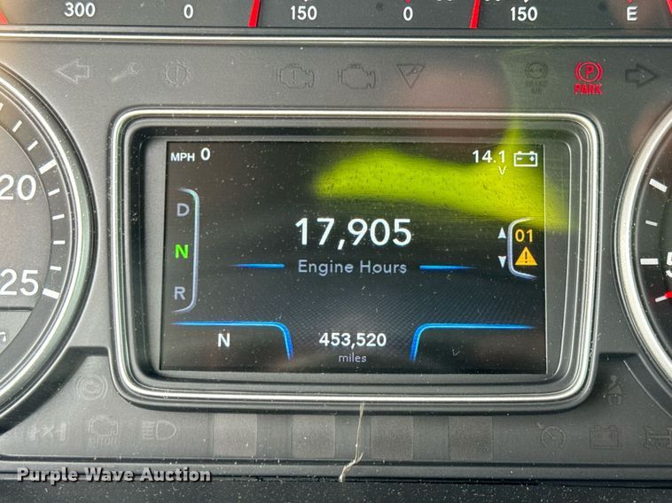 image for item YA0565 2020 International LT625 semi truck