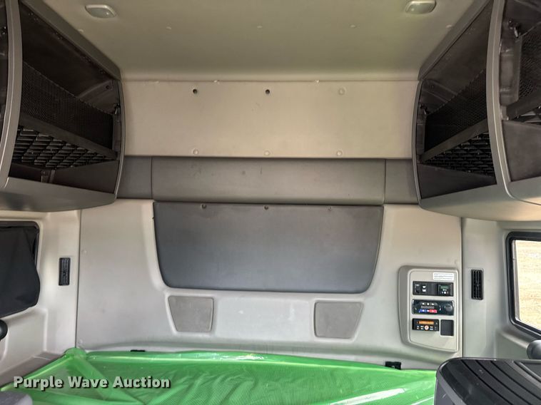 image for item YA0565 2020 International LT625 semi truck