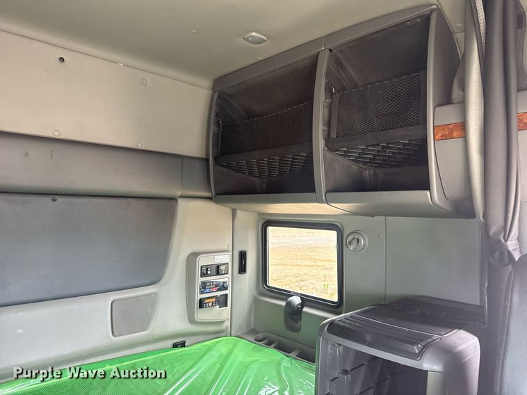 image for item YA0565 2020 International LT625 semi truck