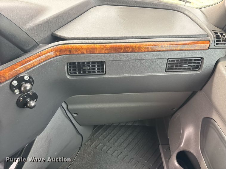 image for item YA0565 2020 International LT625 semi truck