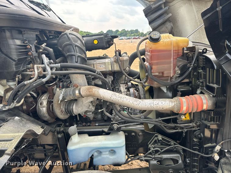 image for item YA0565 2020 International LT625 semi truck