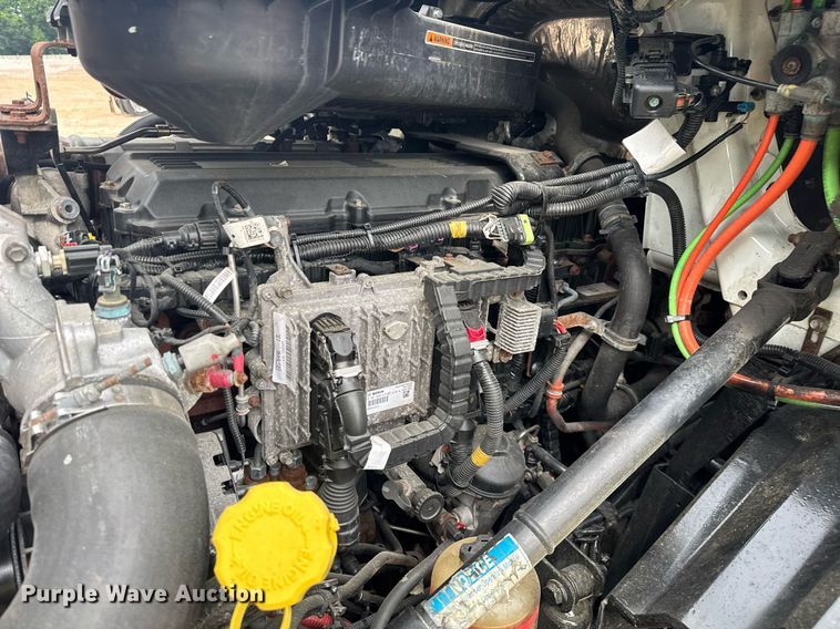 image for item YA0565 2020 International LT625 semi truck