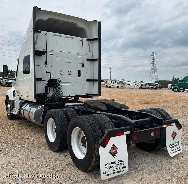 image for item YA0566 2020 International LT625 semi truck