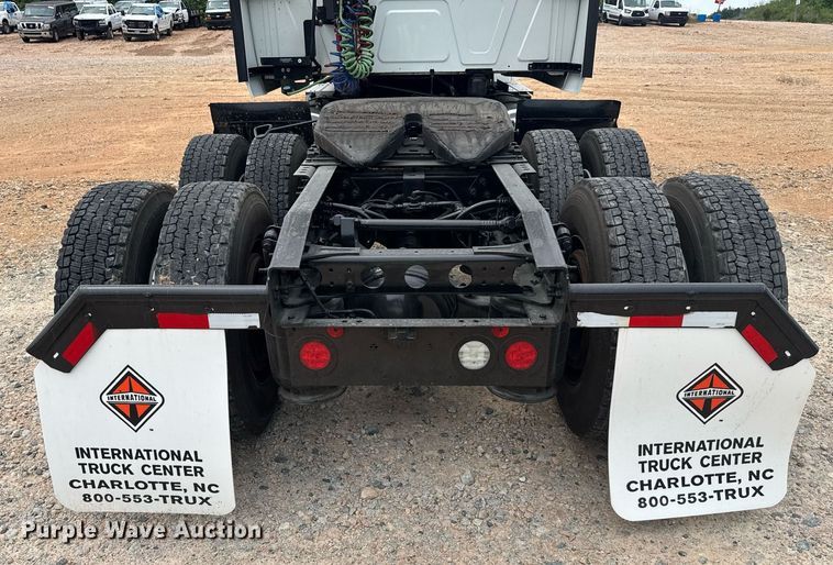 image for item YA0566 2020 International LT625 semi truck