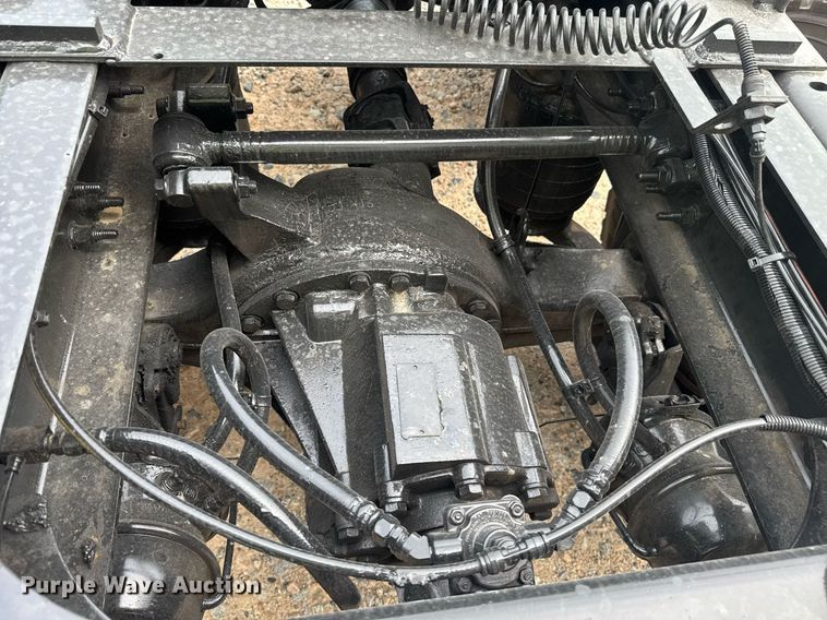 image for item YA0566 2020 International LT625 semi truck