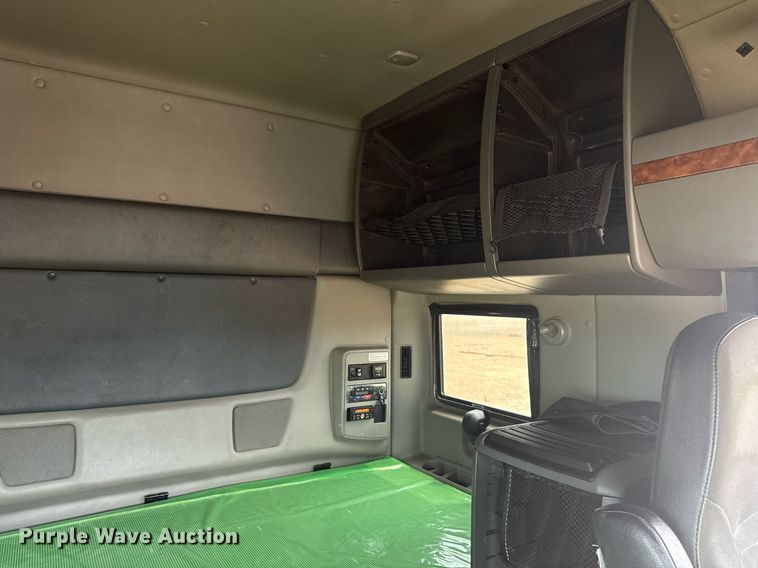 image for item YA0566 2020 International LT625 semi truck