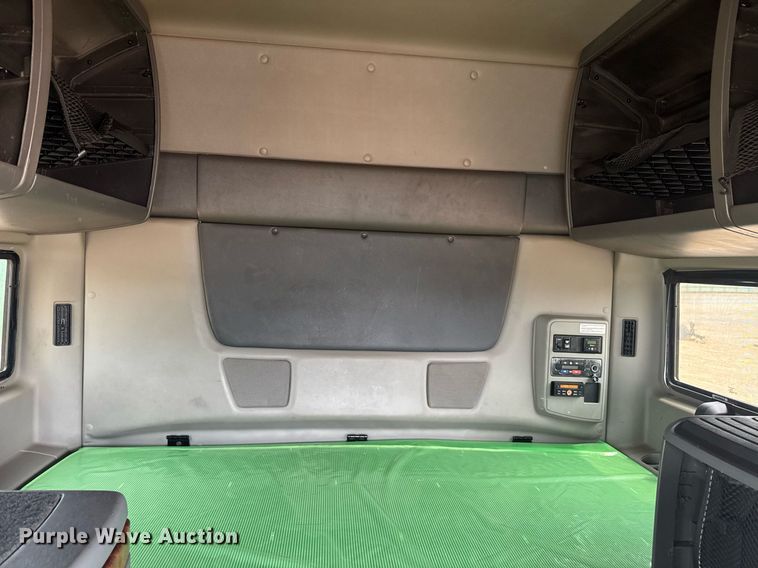 image for item YA0566 2020 International LT625 semi truck