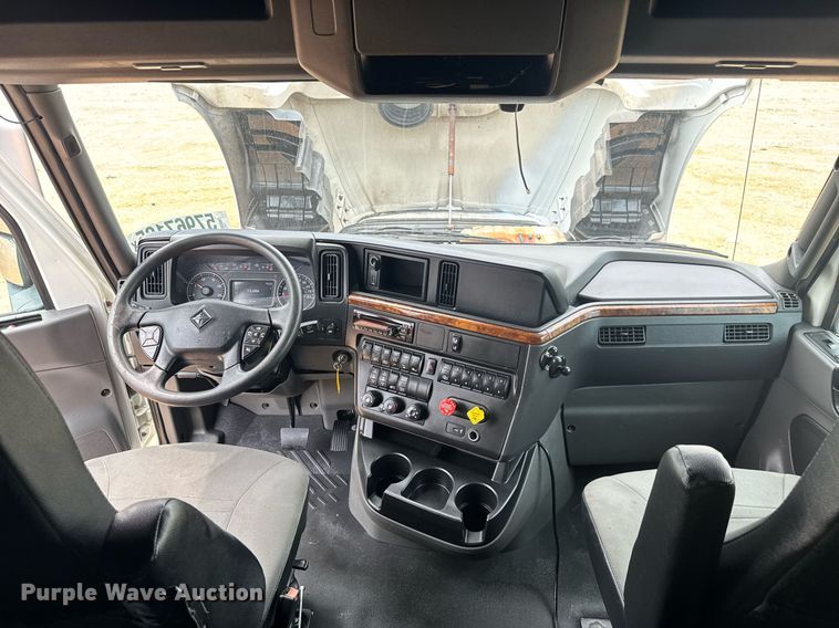 image for item YA0566 2020 International LT625 semi truck