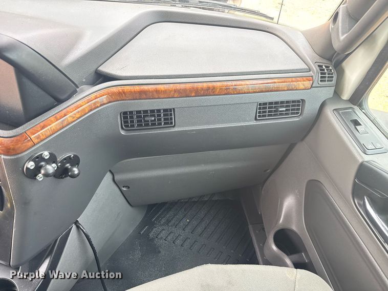 image for item YA0566 2020 International LT625 semi truck