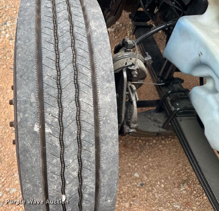 image for item YA0566 2020 International LT625 semi truck