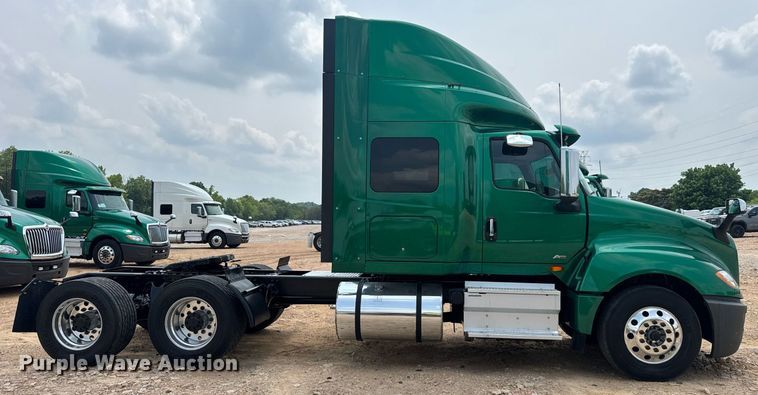 image for item YA0593 2020 International LT625 semi truck