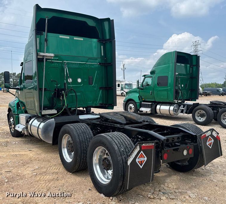 image for item YA0593 2020 International LT625 semi truck