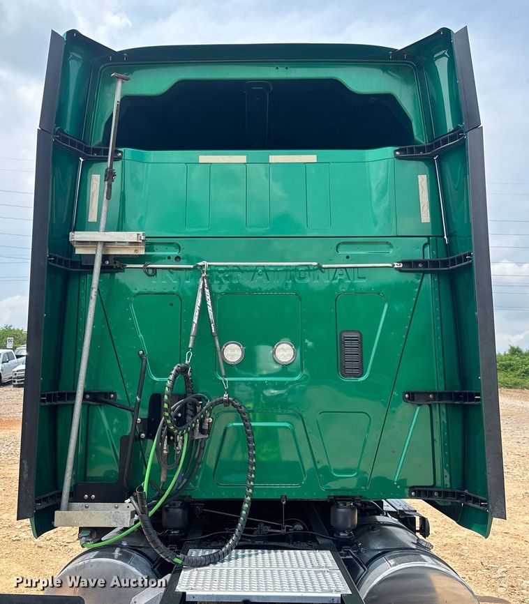 image for item YA0593 2020 International LT625 semi truck