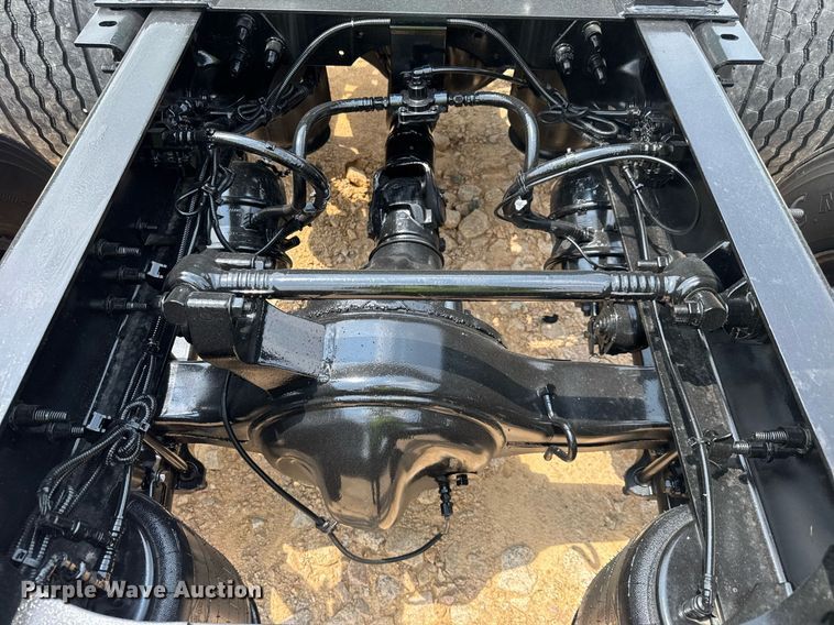 image for item YA0593 2020 International LT625 semi truck