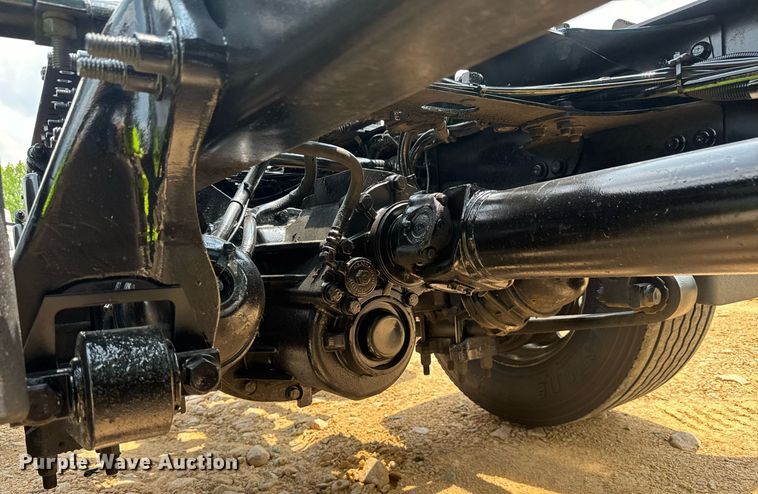 image for item YA0593 2020 International LT625 semi truck