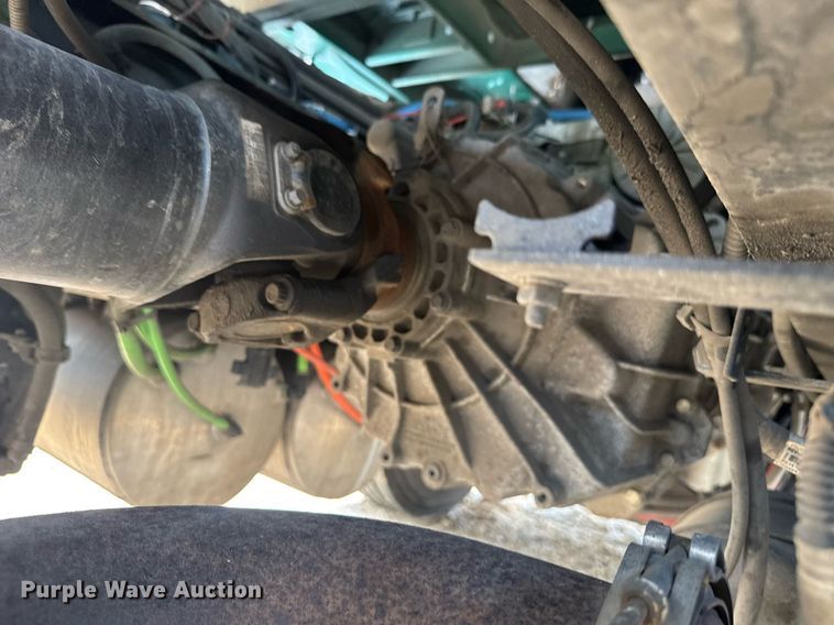 image for item YA0593 2020 International LT625 semi truck