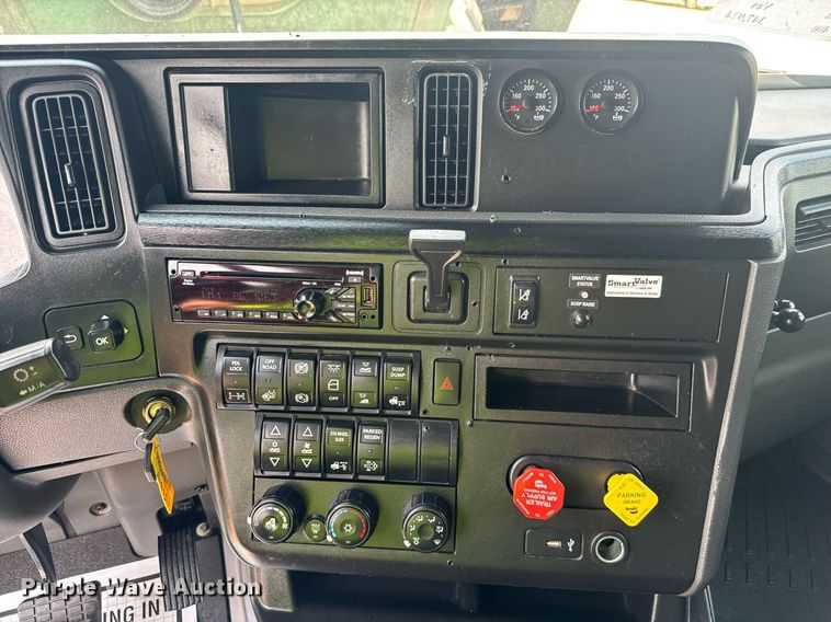 image for item YA0593 2020 International LT625 semi truck