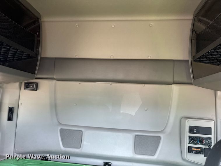 image for item YA0593 2020 International LT625 semi truck