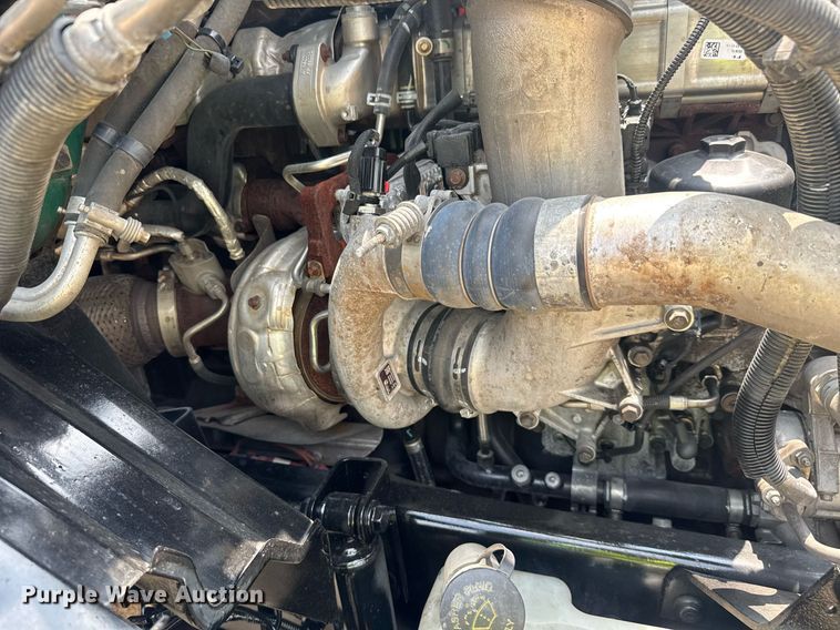 image for item YA0593 2020 International LT625 semi truck