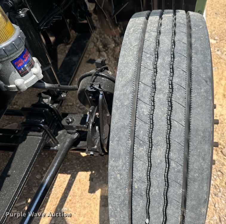 image for item YA0593 2020 International LT625 semi truck