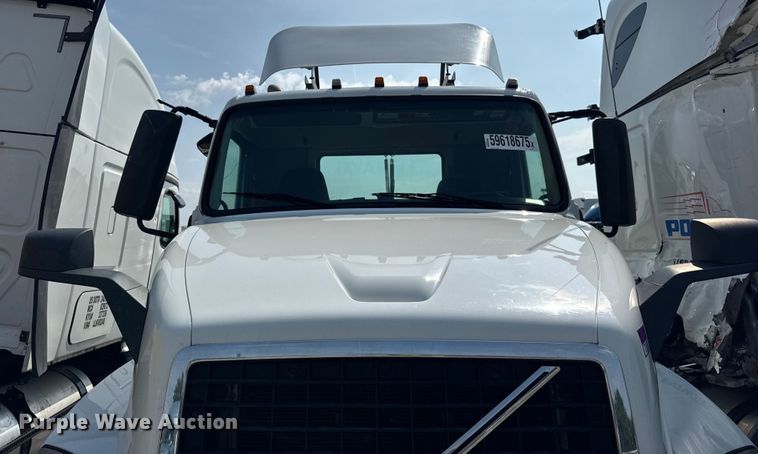 image for item YA0611 2016 Volvo VNL semi truck