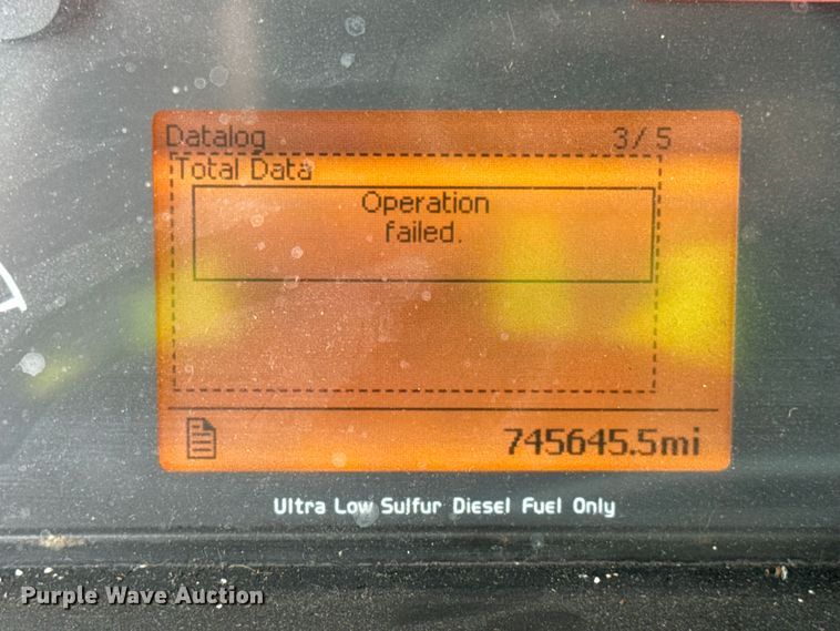 image for item YA0611 2016 Volvo VNL semi truck