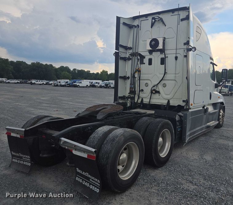 CAMIóN CAMAROTE 2016 FREIGHTLINER