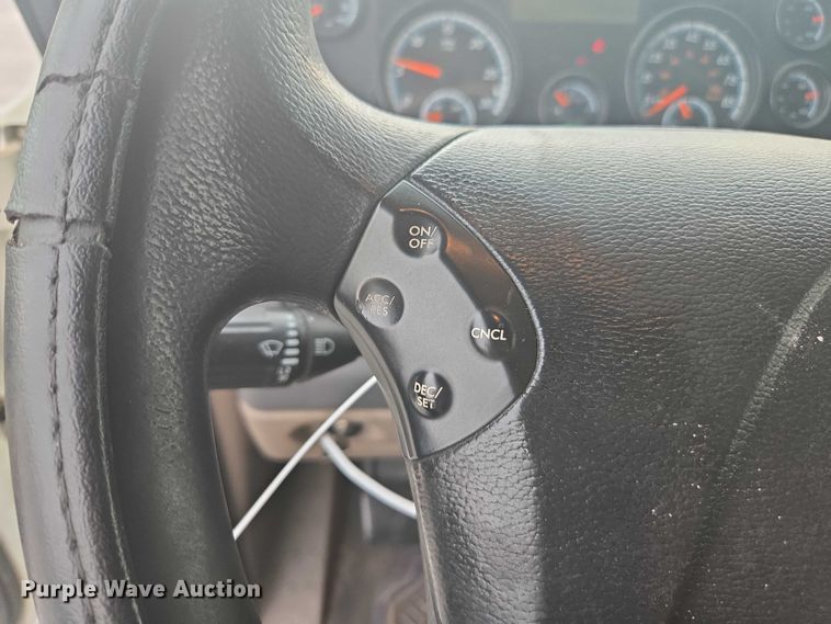 image for item YA0691 2016 Freightliner Cascadia semi truck