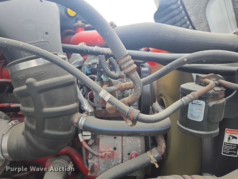 image for item YA0691 2016 Freightliner Cascadia semi truck