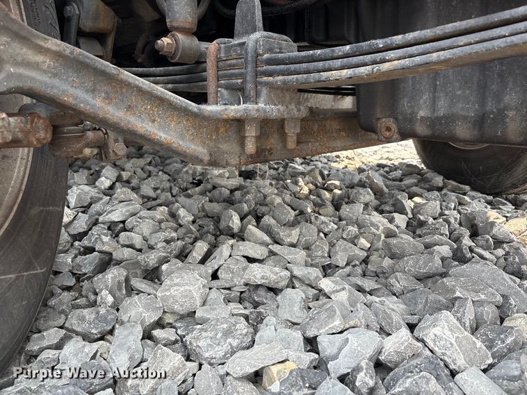 image for item YA0692 2019 Western Star  5700 semi truck