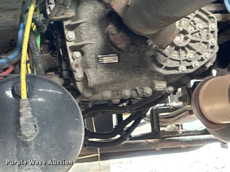 image for item YA0692 2019 Western Star  5700 semi truck