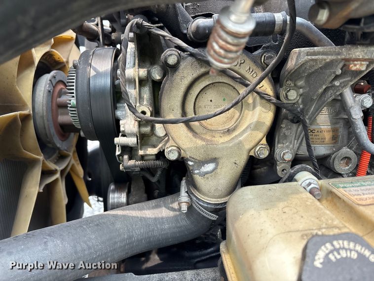 image for item YA0692 2019 Western Star  5700 semi truck