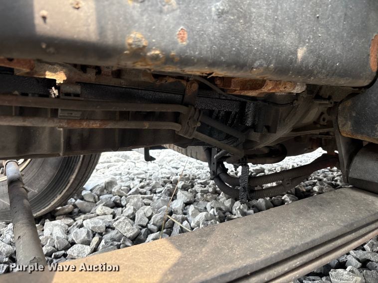 image for item YA0692 2019 Western Star  5700 semi truck