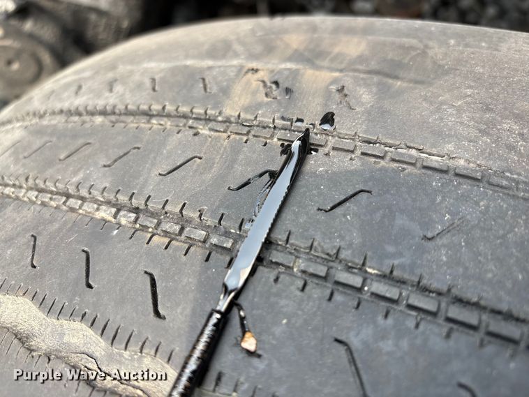 image for item YA0692 2019 Western Star  5700 semi truck