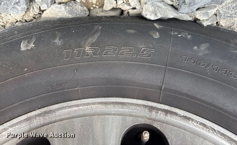 image for item YA0692 2019 Western Star  5700 semi truck