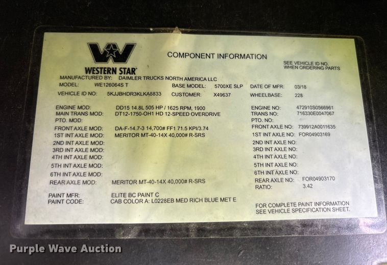 image for item YA0692 2019 Western Star  5700 semi truck